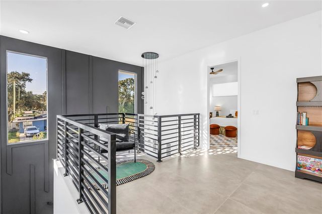 2305 TEMPLE STREET, Sarasota, FL 34239