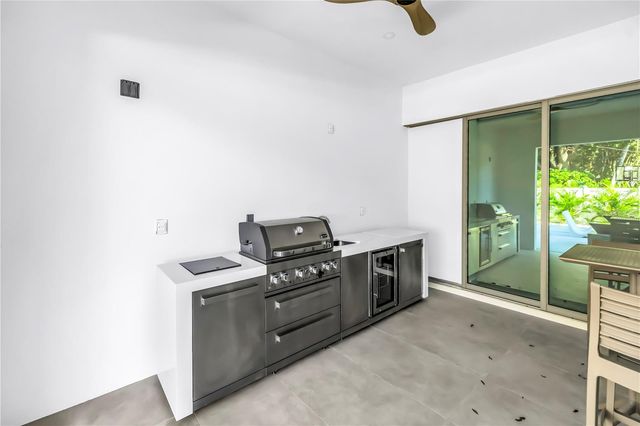 2305 TEMPLE STREET, Sarasota, FL 34239