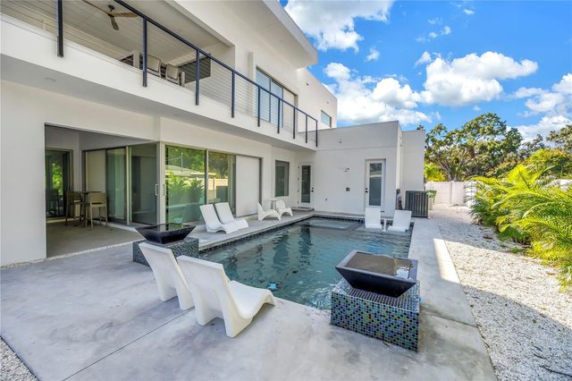2305 TEMPLE STREET, Sarasota, FL 34239