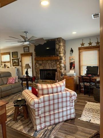 5 Upper Knoll Drive, Blue Ridge, GA 30513