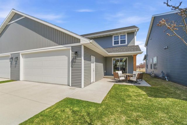 209 RED CEDAR PARKWAY, Kimberly, WI 54136