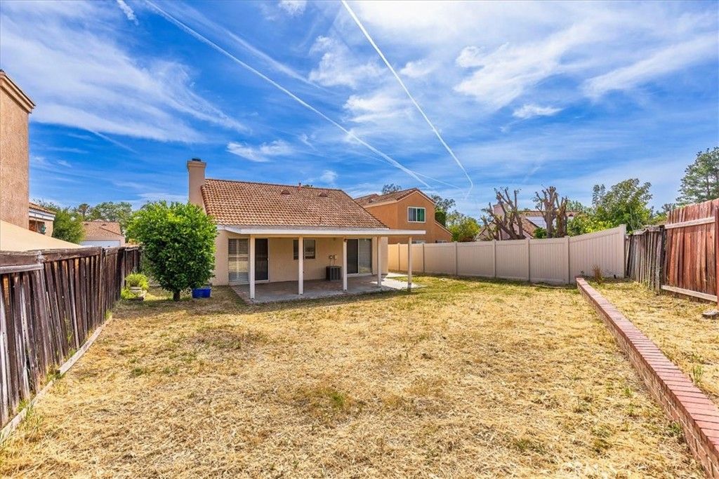 Image 19 of property listing at 43115 Corte Landeros, Temecula, CA 92592