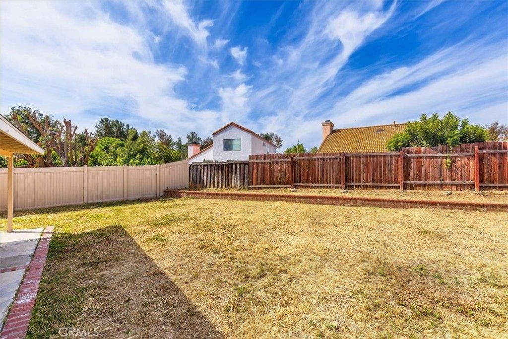 Image 23 of property listing at 43115 Corte Landeros, Temecula, CA 92592