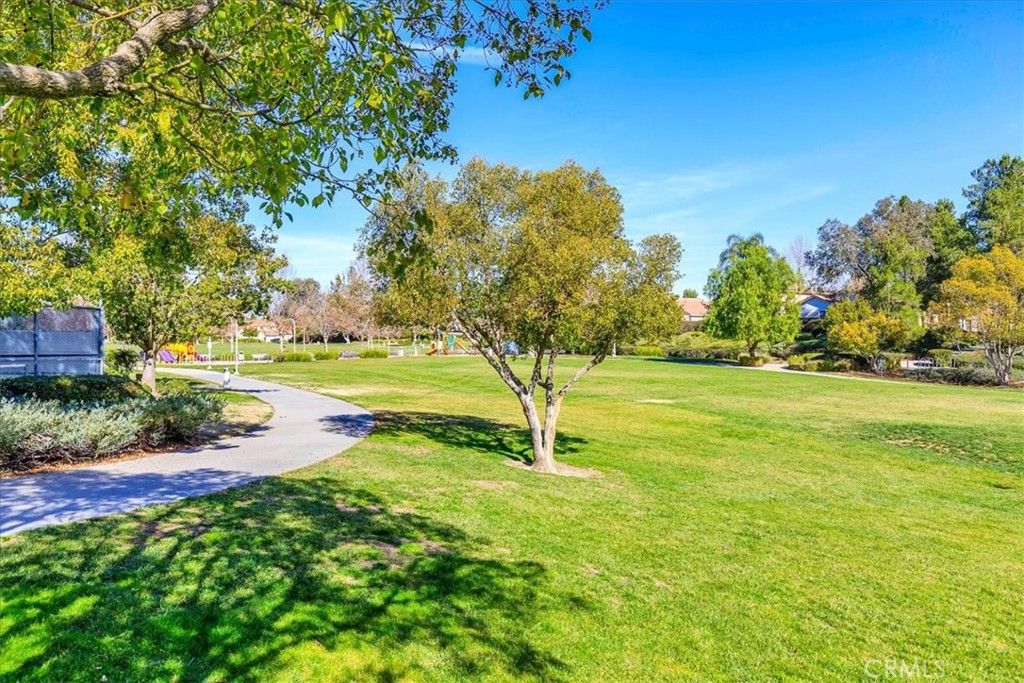 Image 35 of property listing at 43115 Corte Landeros, Temecula, CA 92592