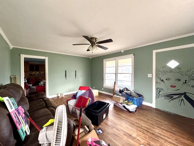 613 W Main Street, Crowley, TX 76036