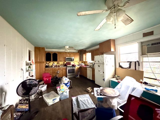 613 W Main Street, Crowley, TX 76036