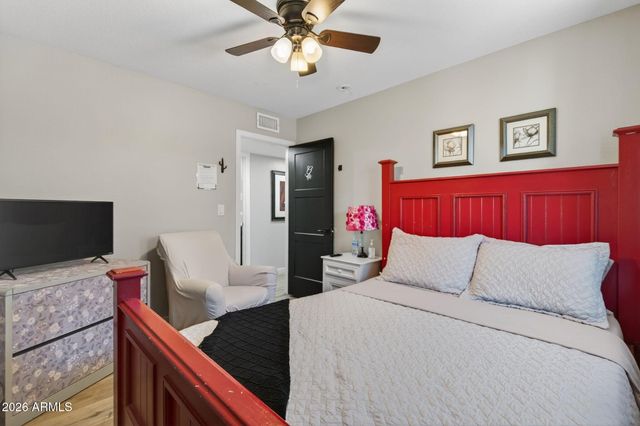 3502 W CINNABAR Avenue, Phoenix, AZ 85051