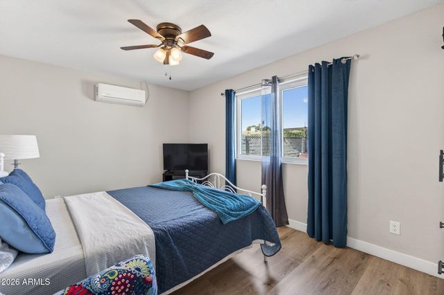 3502 W CINNABAR Avenue, Phoenix, AZ 85051