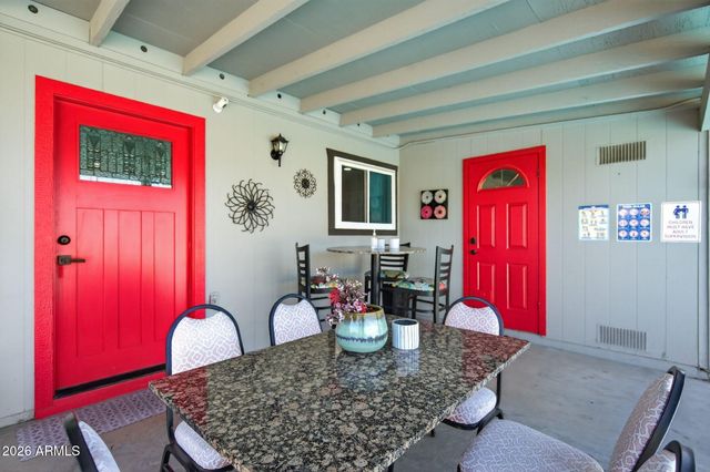 3502 W CINNABAR Avenue, Phoenix, AZ 85051