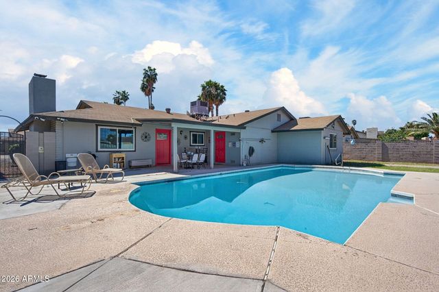 3502 W CINNABAR Avenue, Phoenix, AZ 85051