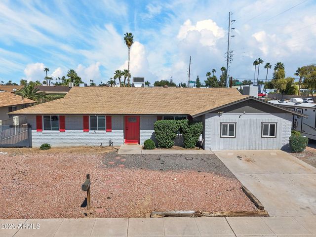 3502 W CINNABAR Avenue, Phoenix, AZ 85051
