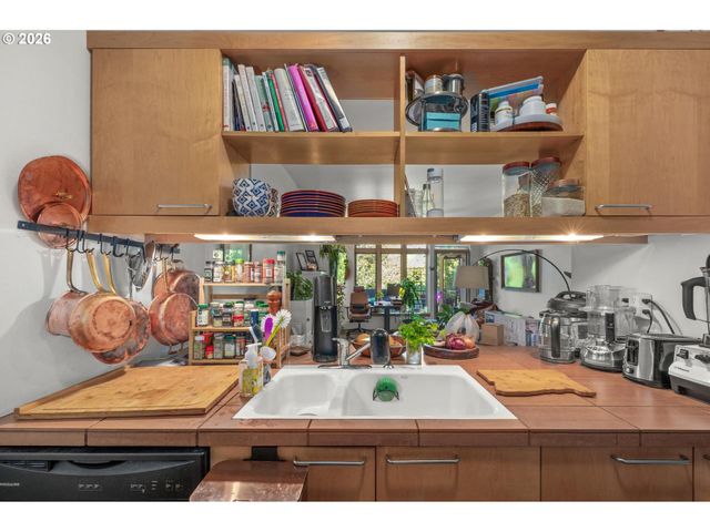 1030 Nw JOHNSON St 219, Portland, OR 97209