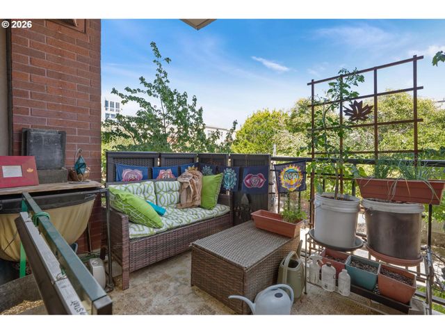 1030 Nw JOHNSON St 219, Portland, OR 97209