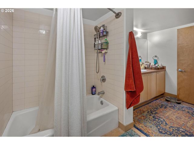 1030 Nw JOHNSON St 219, Portland, OR 97209