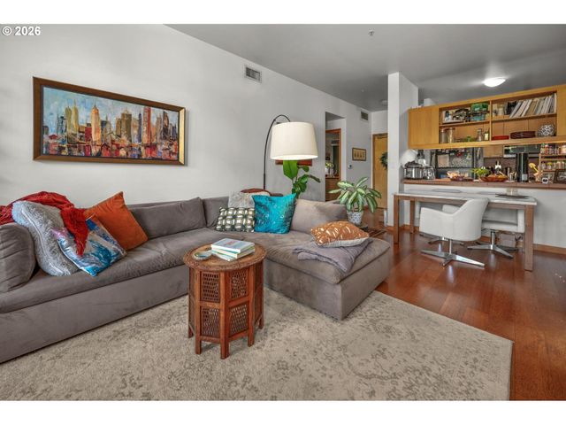 1030 Nw JOHNSON St 219, Portland, OR 97209