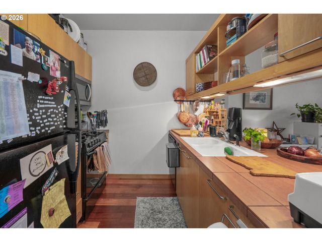1030 Nw JOHNSON St 219, Portland, OR 97209