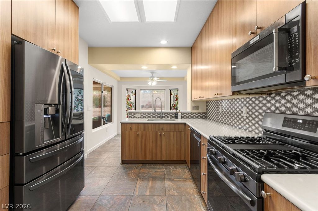 9901 Woodhouse Drive, Las Vegas, NV 89134 — photo 3