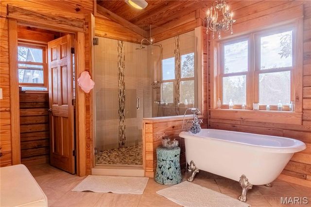 24606 Pike 248, Louisiana, MO 63353