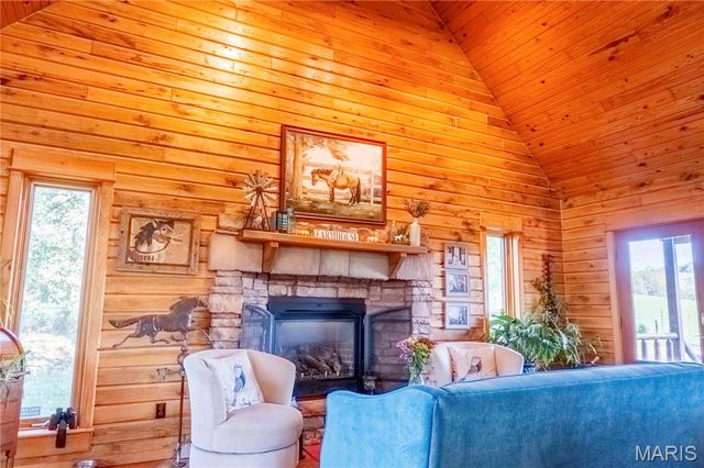 24606 Pike 248, Louisiana, MO 63353