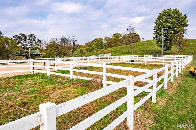 24606 Pike 248, Louisiana, MO 63353