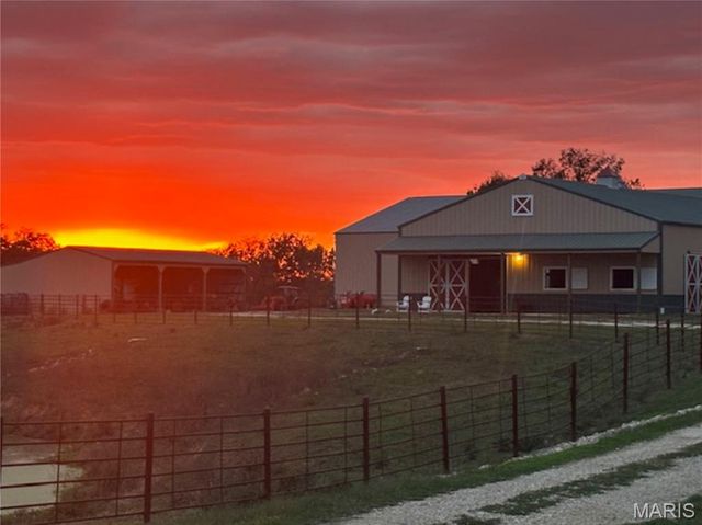 24606 Pike 248, Louisiana, MO 63353