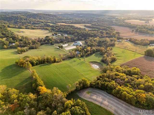 24606 Pike 248, Louisiana, MO 63353