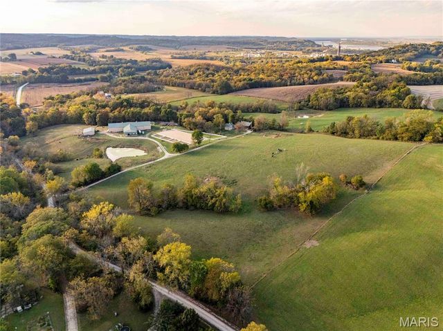 24606 Pike 248, Louisiana, MO 63353