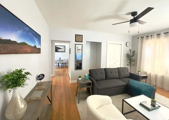 6439 N HAMILTON Avenue 1D, Chicago, IL 60645