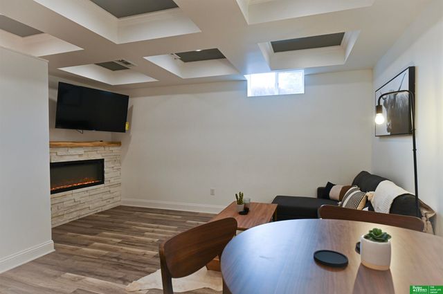 5519 NW Radial Highway, Omaha, NE 68104