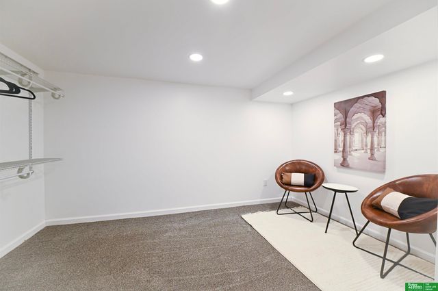 5519 NW Radial Highway, Omaha, NE 68104