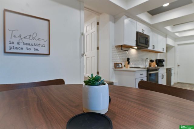 5519 NW Radial Highway, Omaha, NE 68104