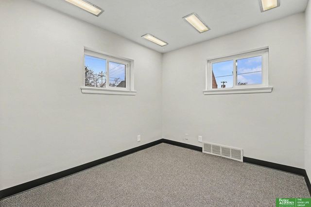 5519 NW Radial Highway, Omaha, NE 68104