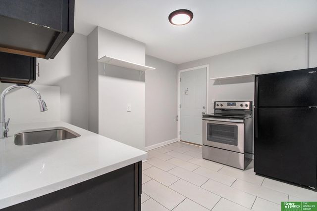 5519 NW Radial Highway, Omaha, NE 68104