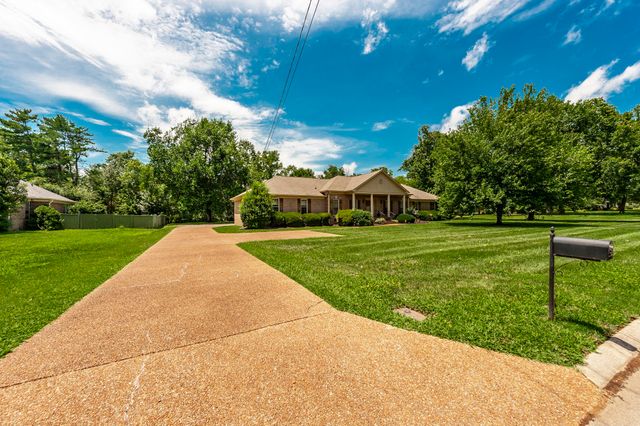 6372 Chickering Cir, Nashville, TN 37215