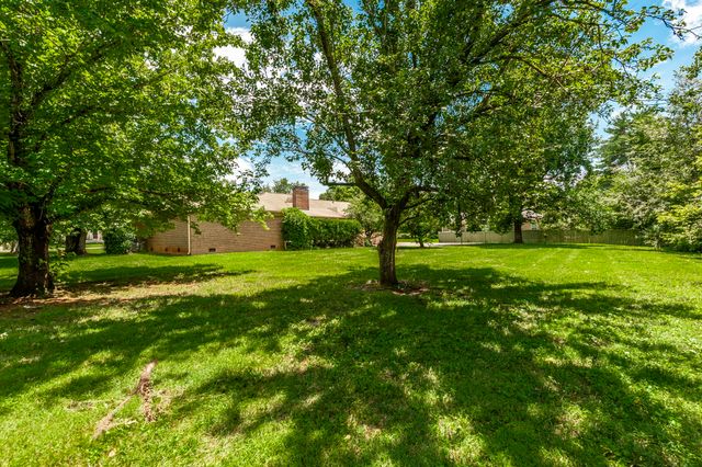 6372 Chickering Cir, Nashville, TN 37215
