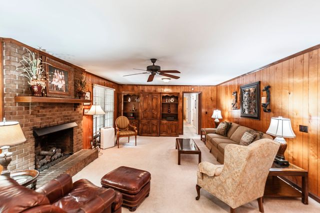 6372 Chickering Cir, Nashville, TN 37215