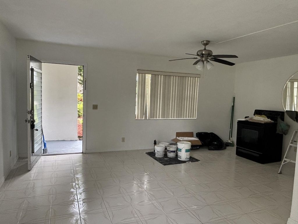 359 Normandy H Lane, Delray Beach, FL 33484