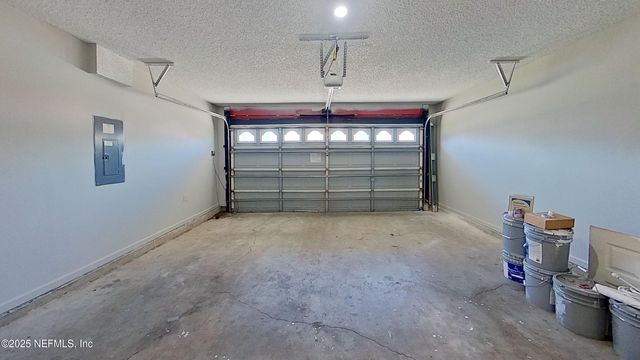 1639 SPRING BRANCH Drive W, Jacksonville, FL 32221