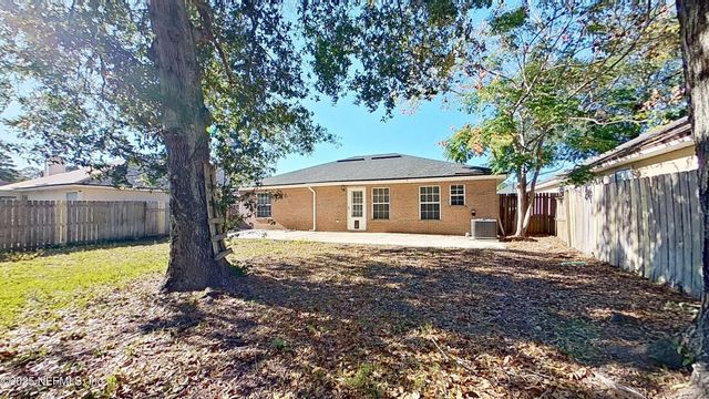 1639 SPRING BRANCH Drive W, Jacksonville, FL 32221