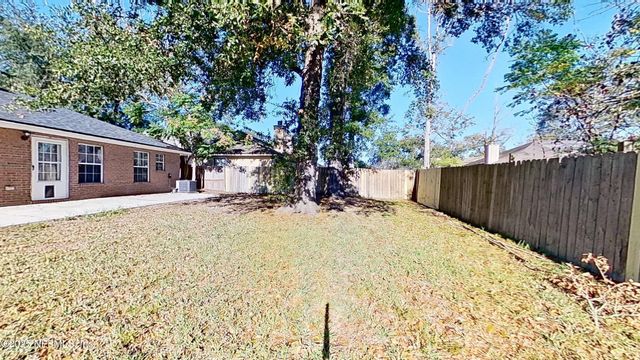 1639 SPRING BRANCH Drive W, Jacksonville, FL 32221