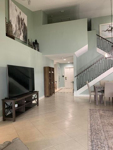 10667 Lake Shore Drive, Wellington, FL 33414