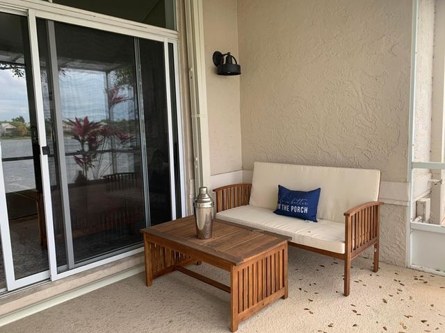 10667 Lake Shore Drive, Wellington, FL 33414