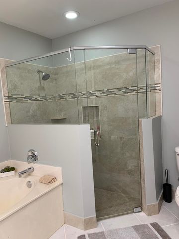 10667 Lake Shore Drive, Wellington, FL 33414