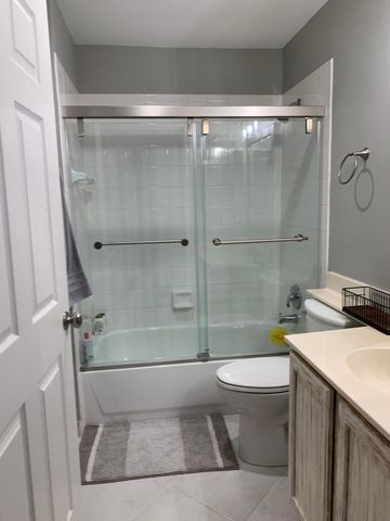 10667 Lake Shore Drive, Wellington, FL 33414