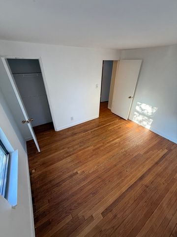 11 Brownell Cir 1, Worcester, MA 01602