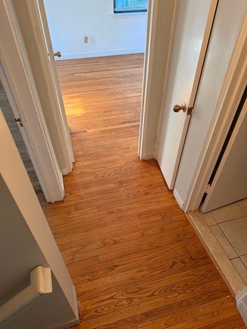 11 Brownell Cir 1, Worcester, MA 01602