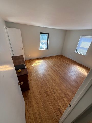 11 Brownell Cir 1, Worcester, MA 01602