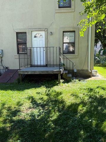 11 Brownell Cir 1, Worcester, MA 01602