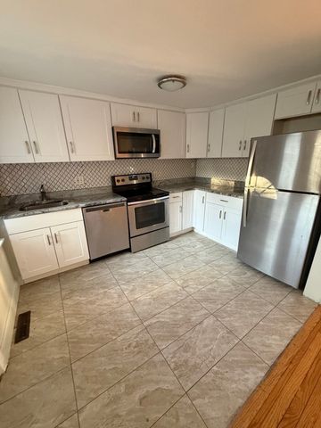 11 Brownell Cir 1, Worcester, MA 01602