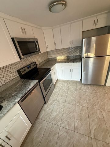 11 Brownell Cir 1, Worcester, MA 01602